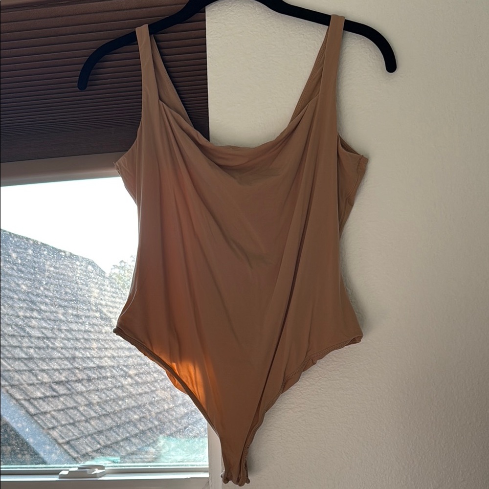 SKIMS Bodysuit Seamless Thong beige XL